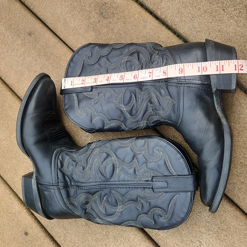 Classic Black Western Cowboy Boots - Women's - Picture 9 of 11